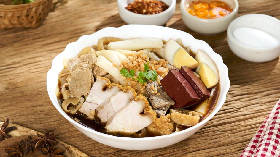 ก๋วยจั๊บหมูกรอบ