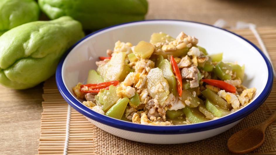 ฟักแม้วผัดไข่