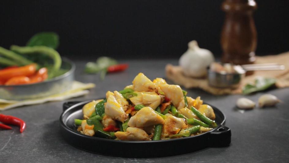 เนื้อปูผัดพริกเหลือง