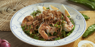 ยำถั่วพูกุ้งสด